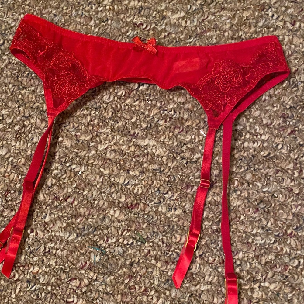 *3 FOR $10* Blush garter belt size M